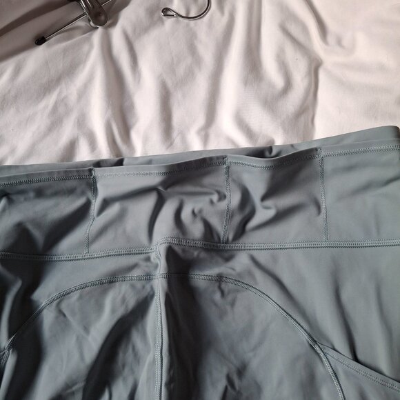 Lululemon Fast and Free leggings 25" 7 pockets - Picture 6 of 8